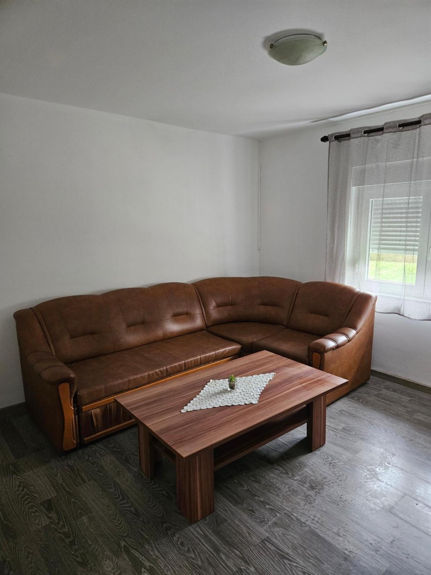 Apartman Mile - Holiday House Smoljanac Ngoại thất bức ảnh