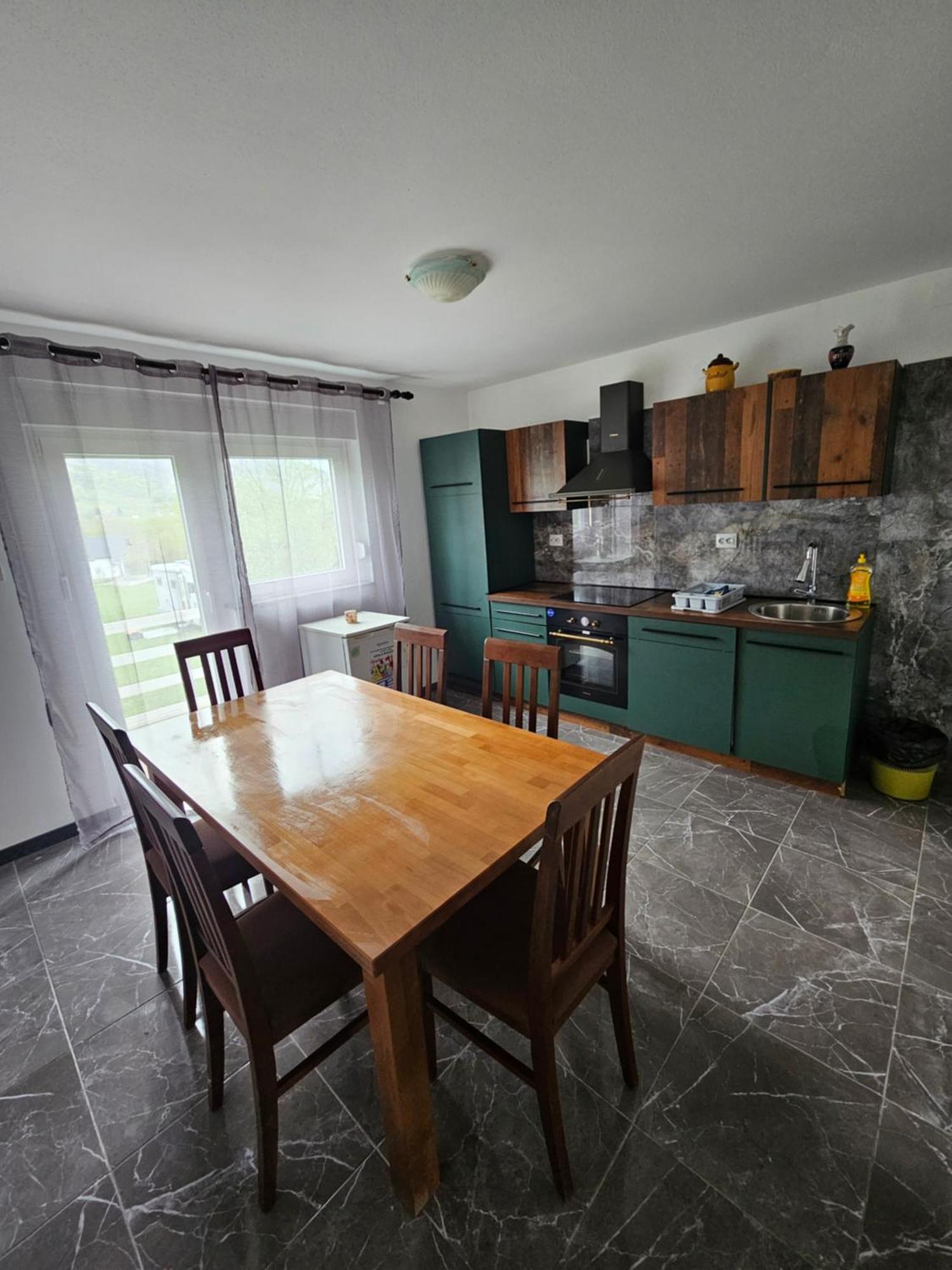 Apartman Mile - Holiday House Smoljanac Ngoại thất bức ảnh